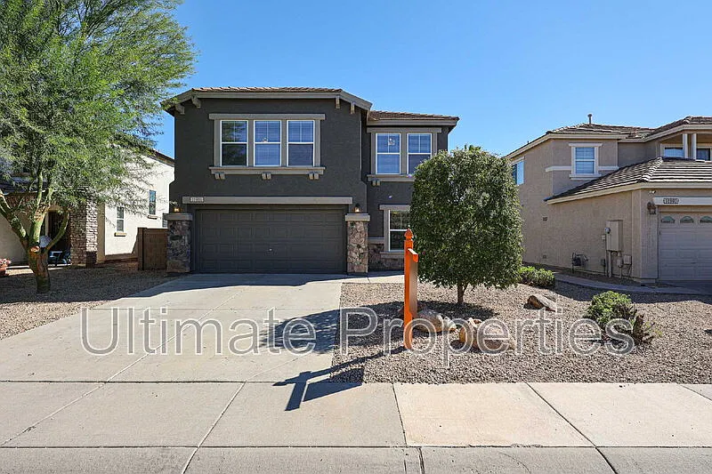 5 bed, 3.0 bath, 2285 sqft, $2,500 — Photo 3