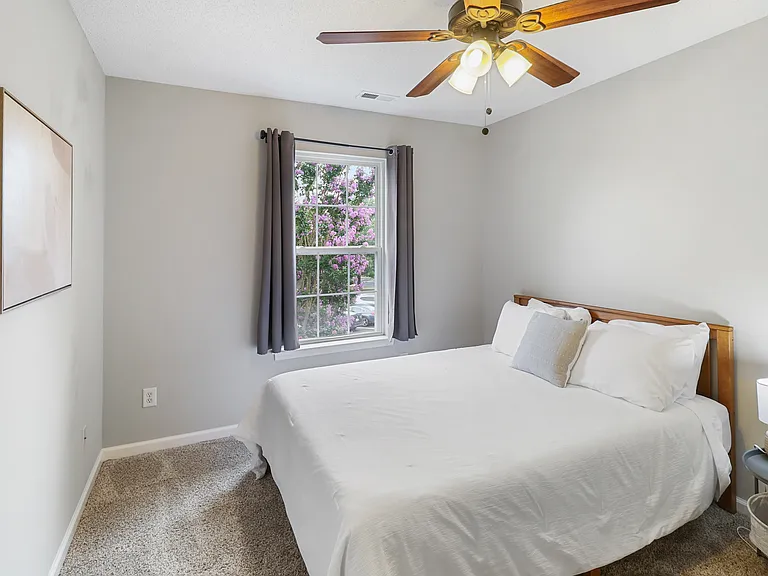504 Auburn Square Dr — Photo 8