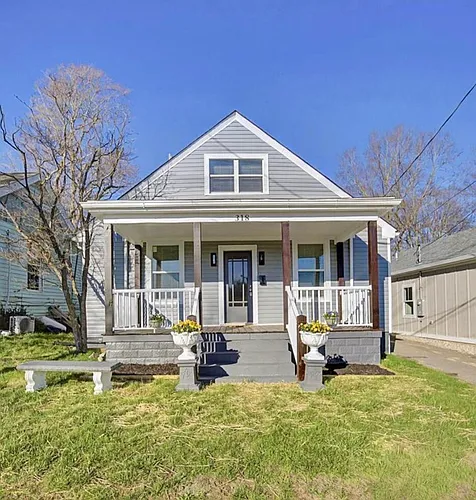 318 Scott Ave Photo 1