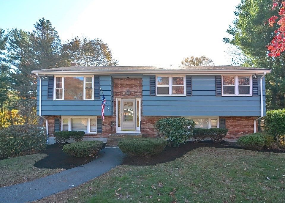 1st image of 17 Lorraine Dr