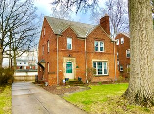 2344 Loyola Rd, University Heights, OH 44118