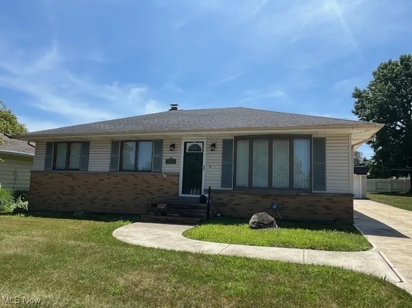 3025 Augustine Dr, Parma, OH 44134