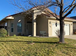 1018 Pinecrest Dr, Pueblo, CO 81005