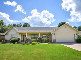 8712 Skypark Dr, Fort Smith, AR 72903