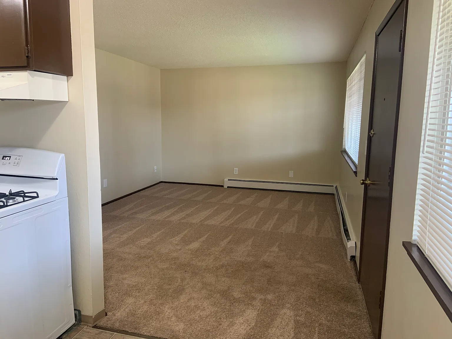 Parkwood Apartments — Photo 3