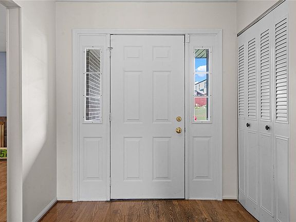 4th image of 6560 Semley Ct