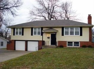 8804 E 61st St, Raytown, MO 64133