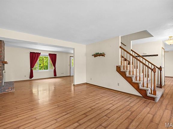 5th image of 120 Fox Creek Rd