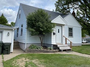 1032 S Martha St, Sioux City, IA 51106