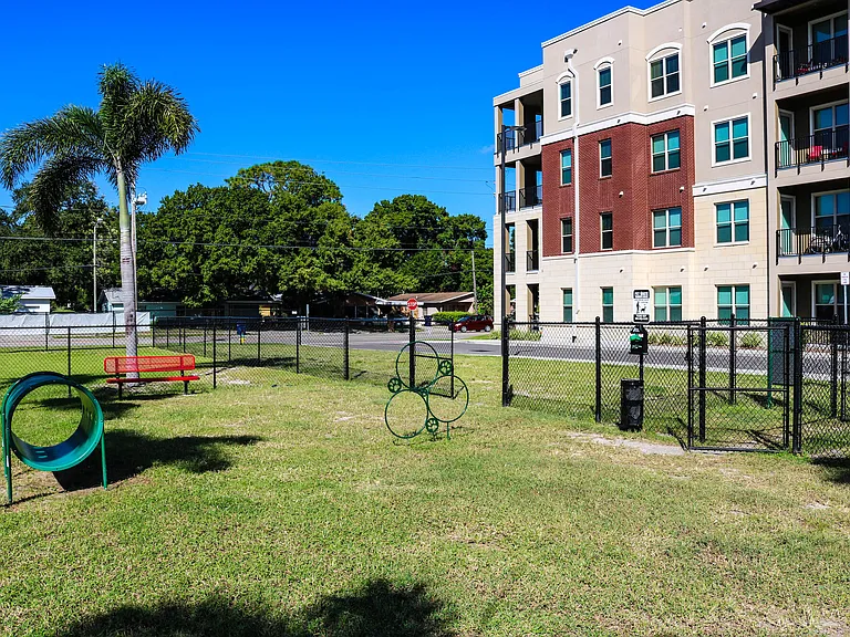 Varela Westshore Apartments — Photo 17