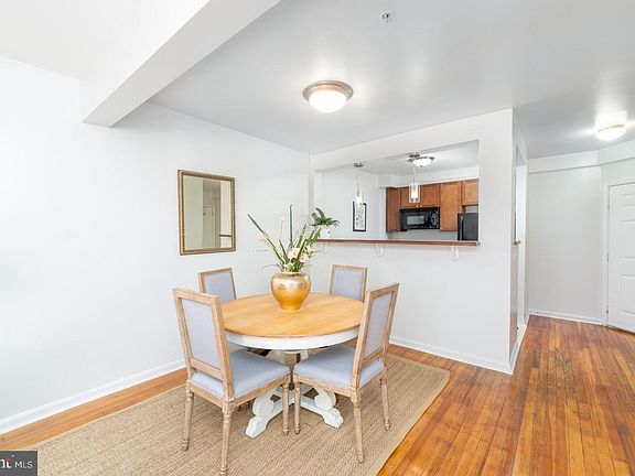 5th image of 1714 Park Ave Unit 207