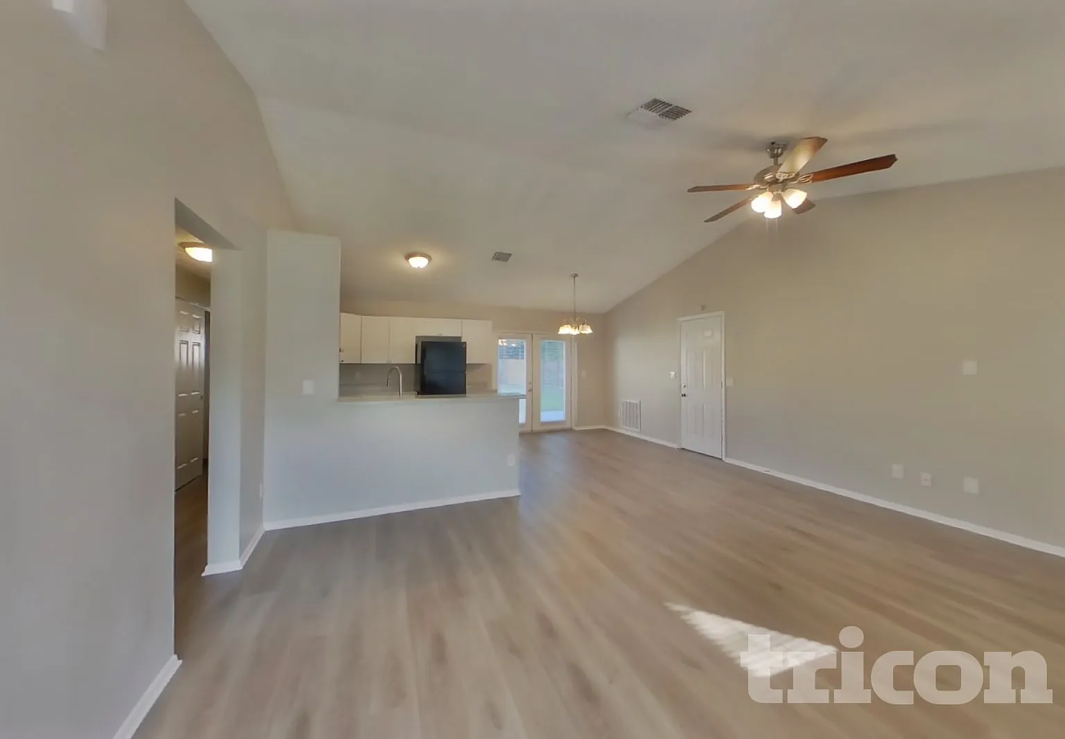 3154 Macdonald Drive Clearwater FL — Photo 2