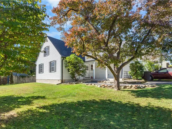 968 Birch Rd, Hellertown, PA 18055