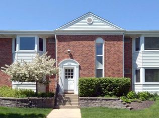 216 N Somerset Ln UNIT 2K, Arlington Heights, IL 60005