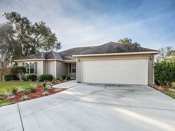 3rd image of 4517 Country Oak Dr