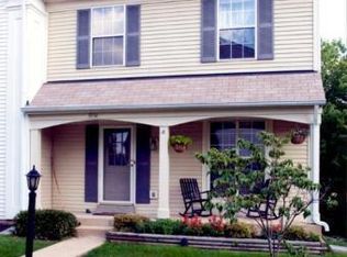 3268 Tayloe Ct, Herndon, VA 20171