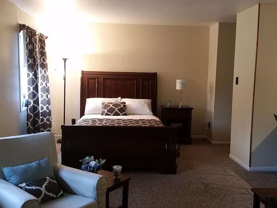 1st image of 1286 Rockland Ave APT 2E
