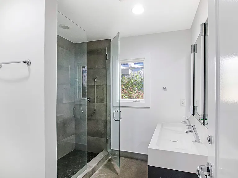 222 Park Ave — Photo 29