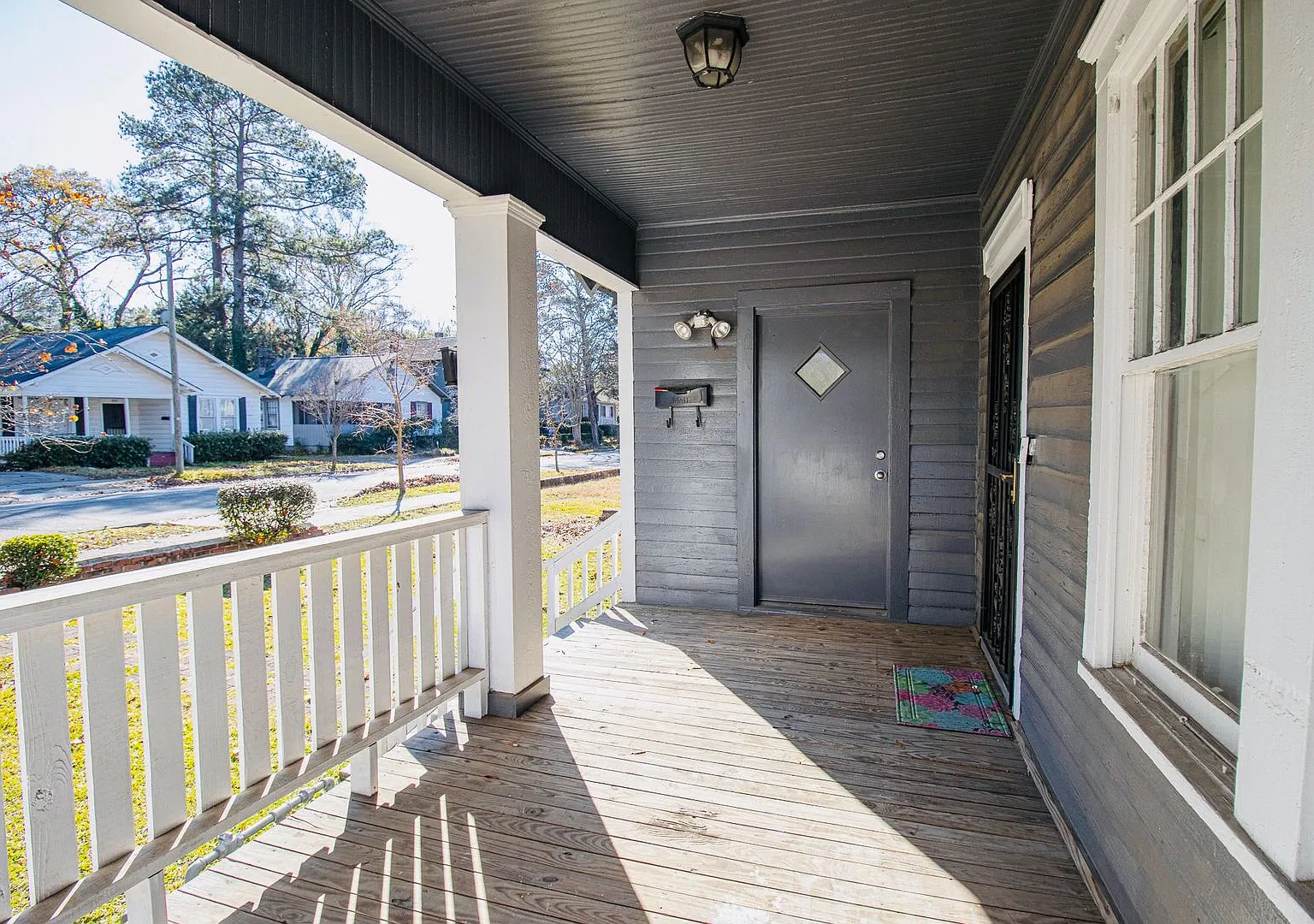 3 Bedroom, 2 Bath Walking Distance to 5 Points, Close to USC - Available July 2027! — Photo 2