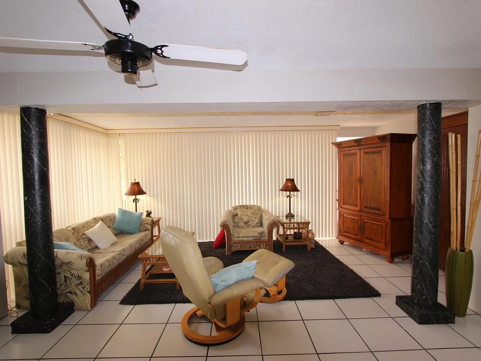 2 bed, 1200 sqft, $2,995 — Photo 4