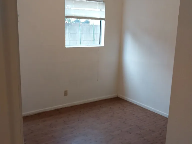 319 N Baltimore Ave — Photo 6