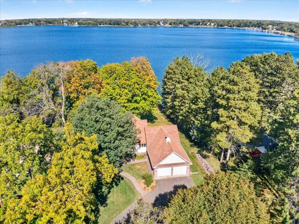 12500 Melody Ln, Lindstrom, MN 55045