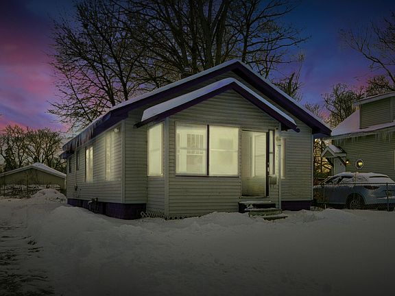 3rd image of 266 Parker Ave