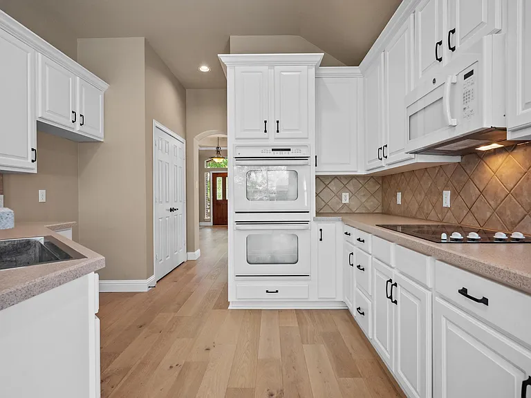 4617 Kingsway Ln — Photo 26