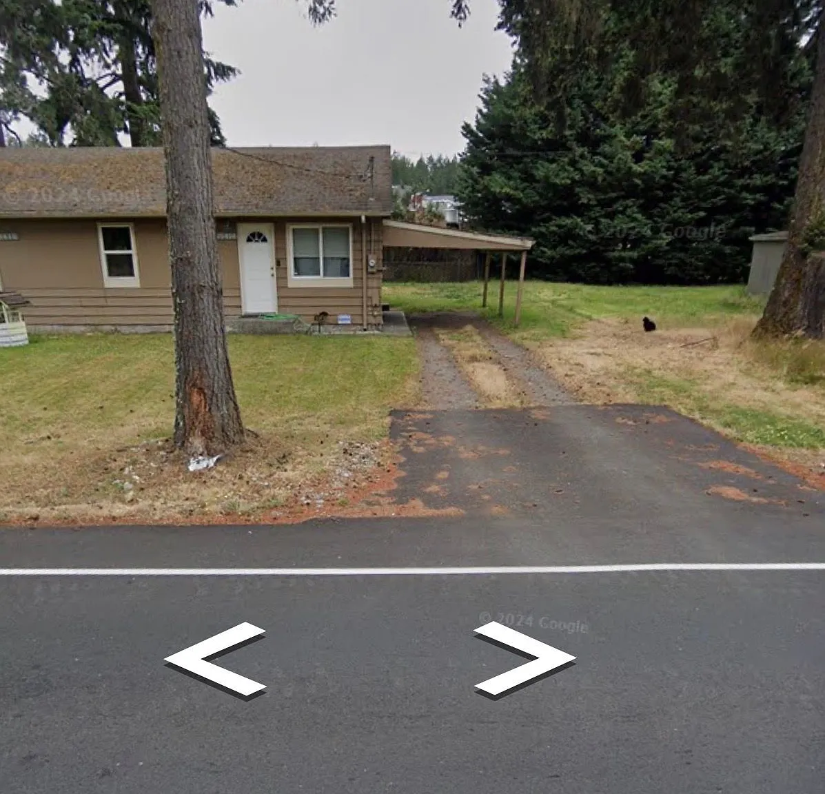 Nice 1 Bedroom Duplex!! Yard & Carport!! — Photo 1