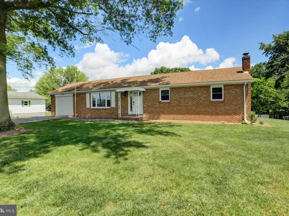 6254 Hillcrest St, Mercersburg, PA 17236