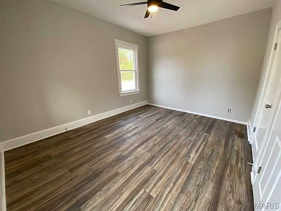 4th image of 615 Central Ave