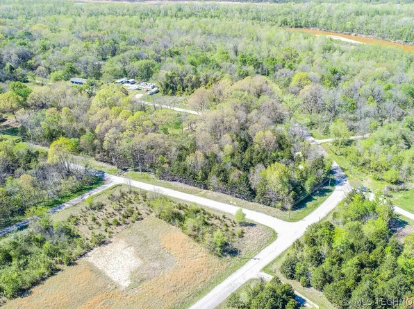107 E Lakeshore Dr, McAlester, OK 74501