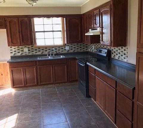 3rd image of 44032 Lake Village Dr