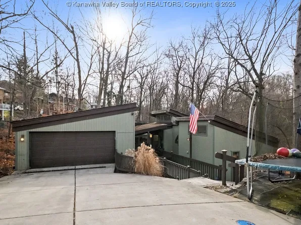 4 Jasmine Ln, Charleston, WV 25314