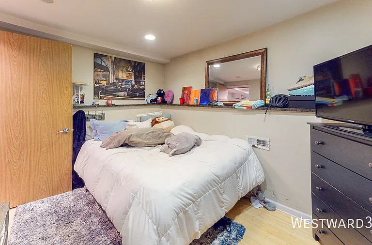 1546 N Mohawk St #6 — Photo 7