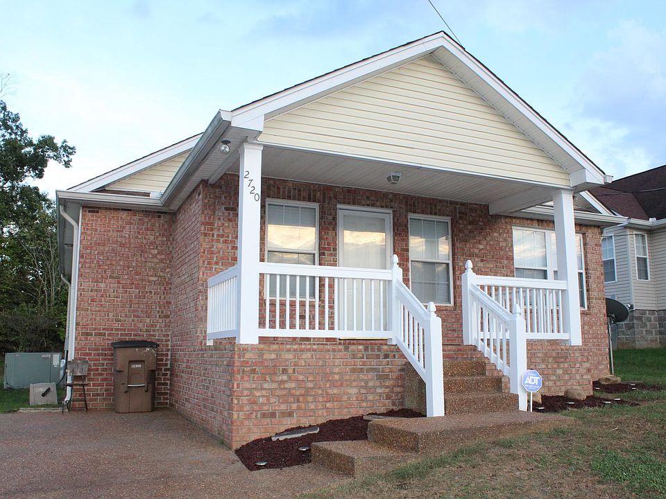 Make this cute house your new home!