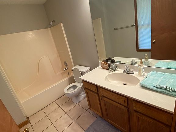 4th image of 1290 Milligan Hwy #L