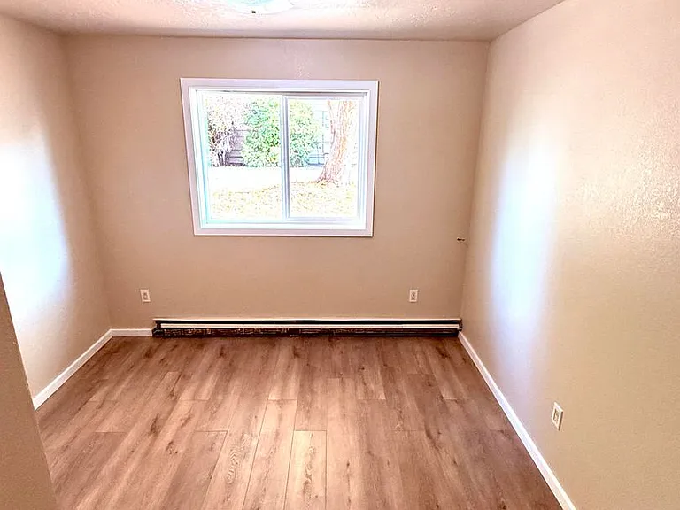 119 Tyler Way — Photo 4
