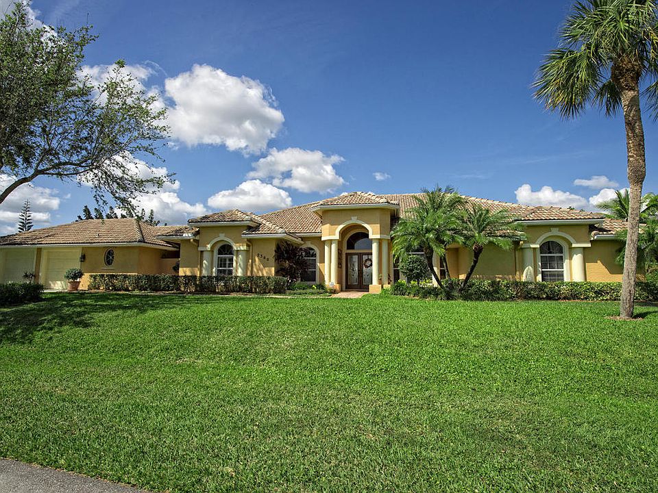 1st image of 2360 NW Bay Colony Dr