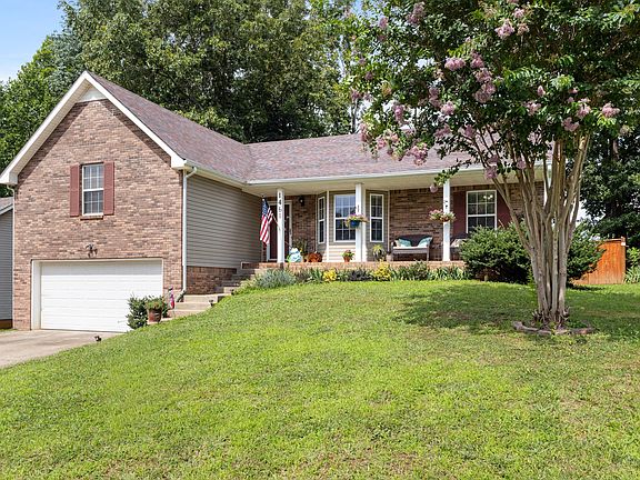 4th image of 1461 Cedar Springs Cir