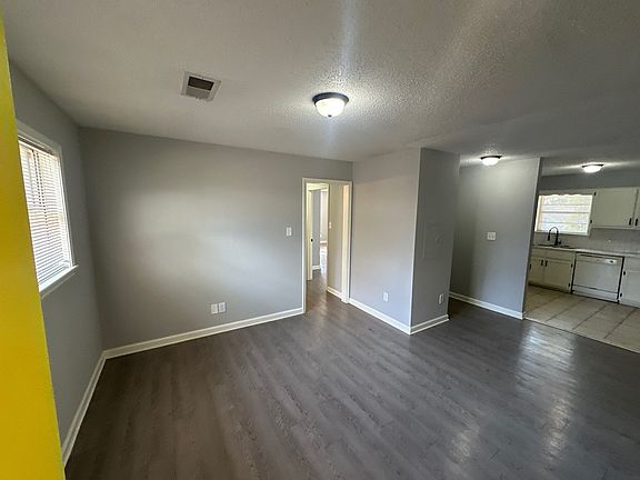 3rd image of 34 N Idlewild St #2A