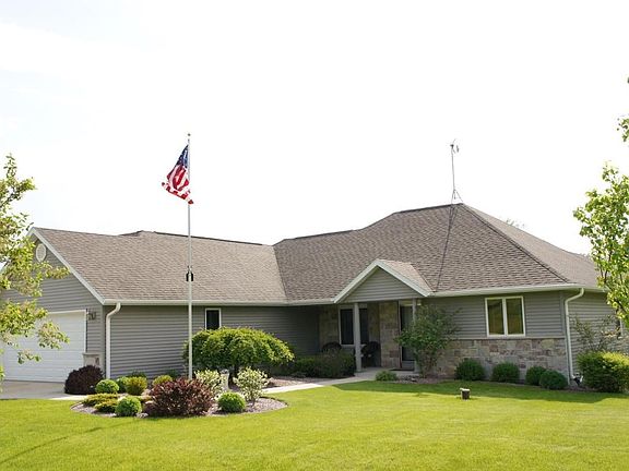 Ready to Move in WIth Full Walkout Lower