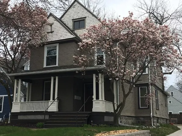 726 Lake Dr SE #B, Grand Rapids, MI 49503