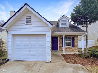 1628 Beacon Village Dr, Raleigh, NC 27604