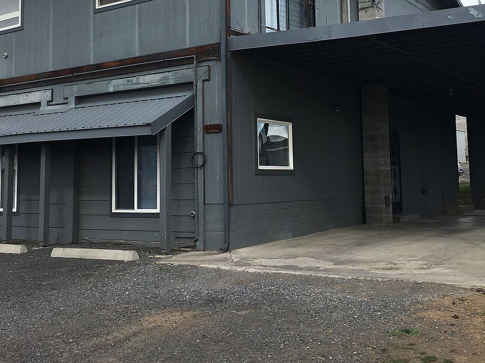 1st image of 300 2nd Ave APT B