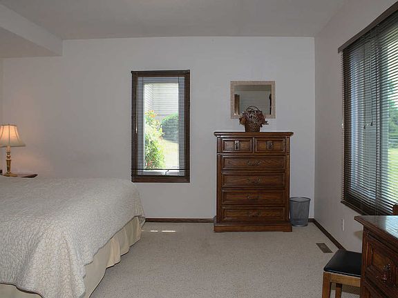 Lower level bedroom