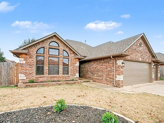 4th image of 2116 Cottonwood Creek Ave