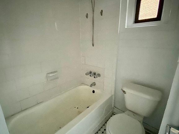 2nd image of 101 Southside Ave APT 2A