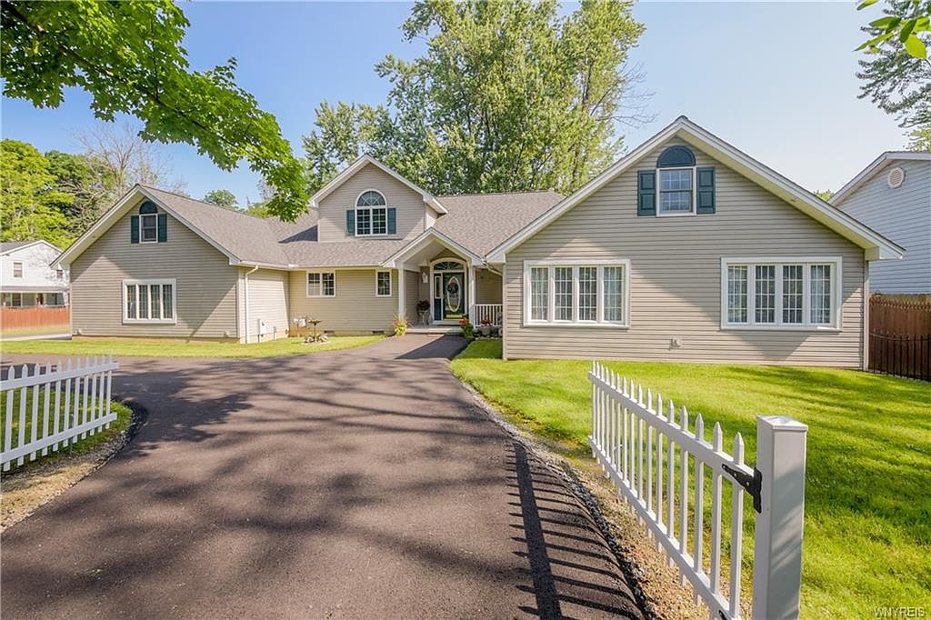 658 Beach Rd, Angola, NY 14006 Zillow