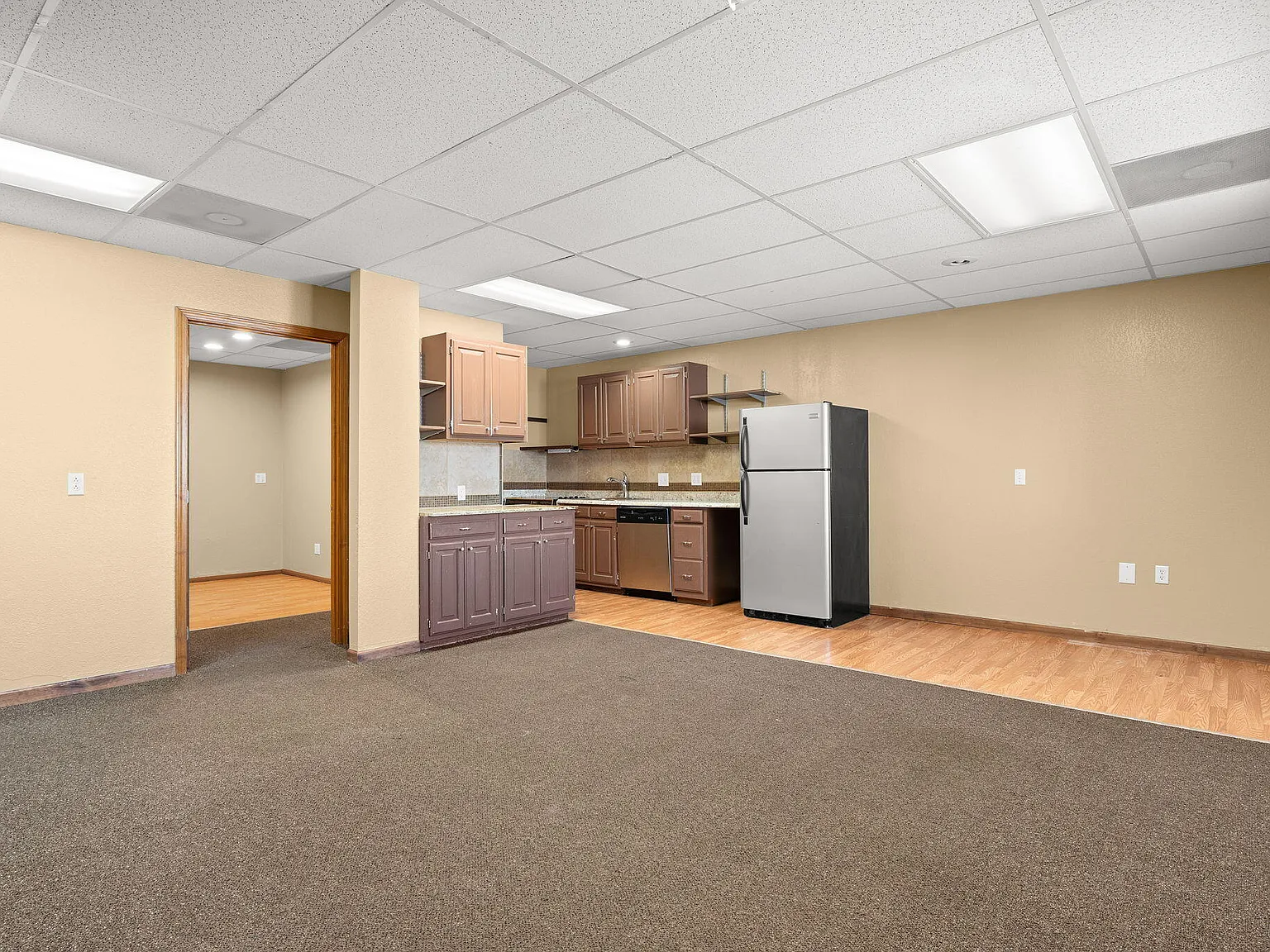 2 bed, 1.0 bath, 750 sqft, $900 — Photo 3